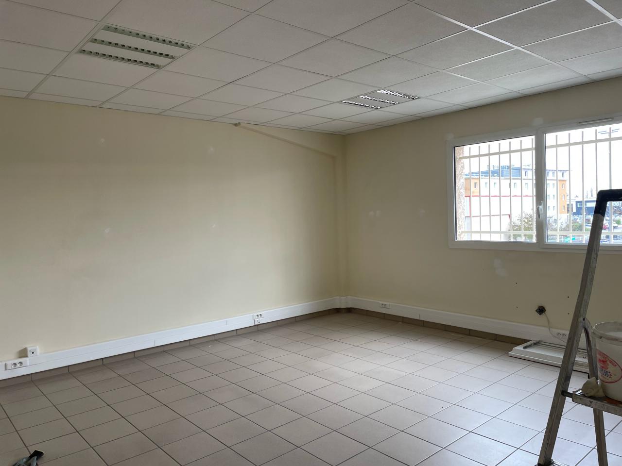 Local d'activité Chassieu 474m² Location local d'activité Chassieu Rhône OLACT2109608 8